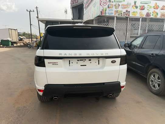 Range Rover Sport 2016 image 9