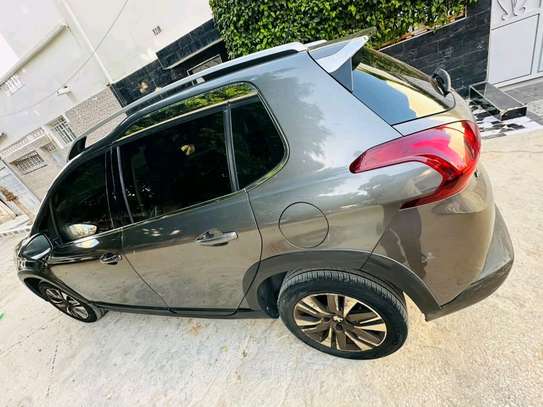 Peugeot 2008 2017 image 11