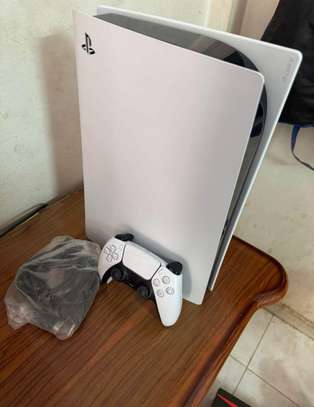 PlayStation 5 plus 2manete et 6 jeux image 4