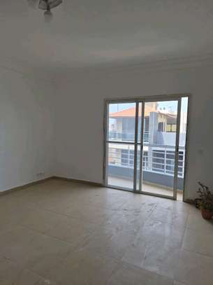Appartements modernes à Dieuppeul de 3 chambres et salon image 9