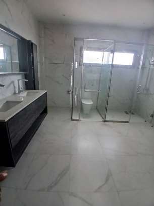 Appartement/ PENTHOUSE F6 A LOUER image 4