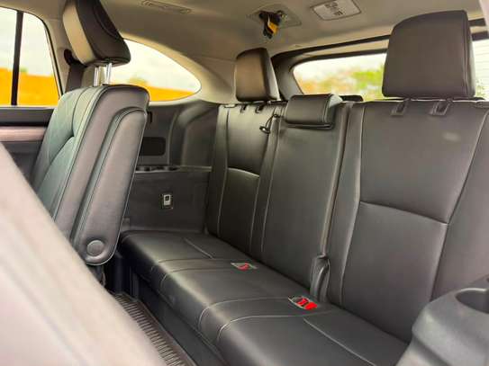 Toyota Highlander Platinium 2023 image 12