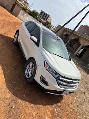 Ford Edge Titanium image 3