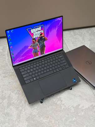 Dell Precision 5570 image 8