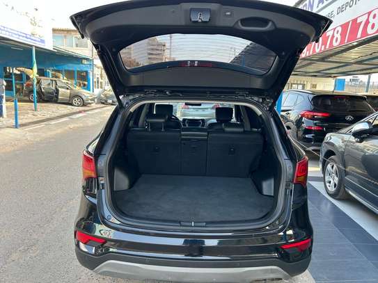Hyundai Santa Fe diesel 2017 full options image 6
