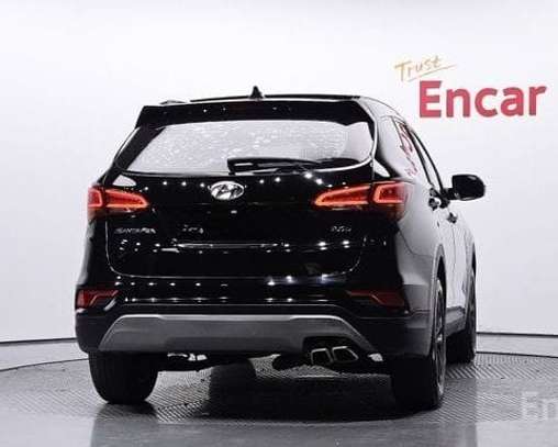 Hyundai Santa Fe diesel 2017 full options image 10