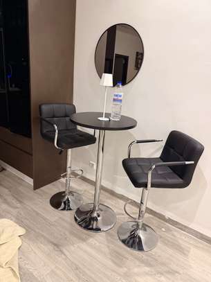 Table + chaise bar image 3