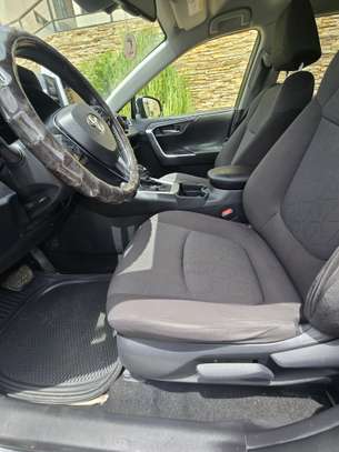 Toyota RAV4 Hybrid XLE AWD 2020 – Immatriculé au Sénégal image 5