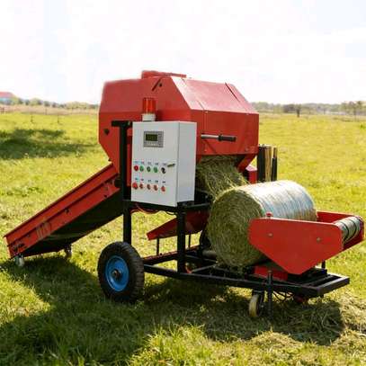 Machine à emballer le foin,la paille,l'herbe image 3