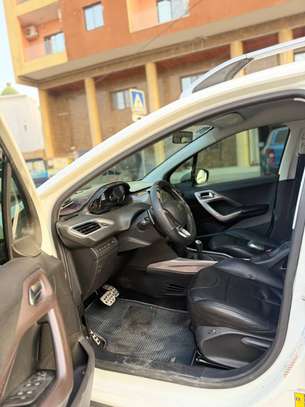 PEUGEOT 2008 2016 image 10