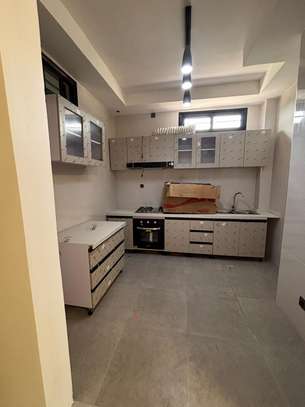 APPARTEMENT image 9
