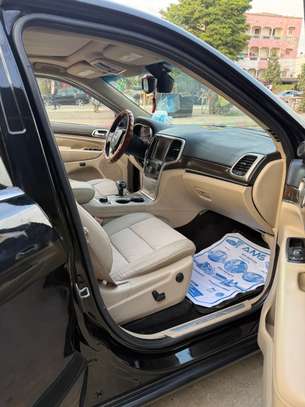 Jeep grande cherokee image 3