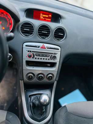 PEUGEOT 308 image 4