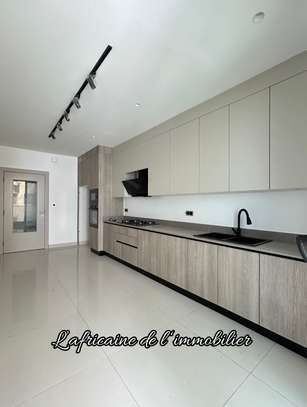 Appartement F4 à louer à Mermoz image 4