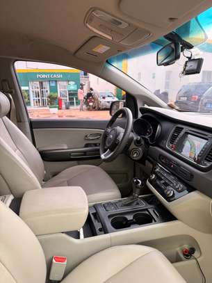 Kia karnival 2016 image 4