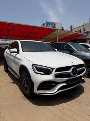 Mercedes-Benz GLC 300 image 2