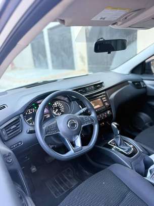 NISSAN QASHQAI 2017 image 9