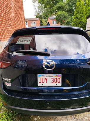 2019 Mazda CX-5 SUV compact bleu métallisé performant image 8