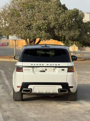 Range Rover Sport image 12