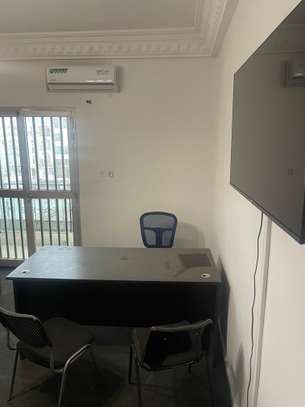 Bureau meublé sacré coeur image 4
