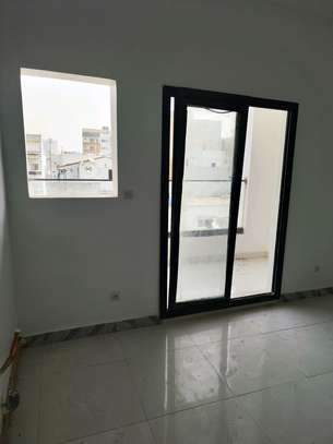 A louer appartement neuf lumineux F4 sacré cœur 3 image 15
