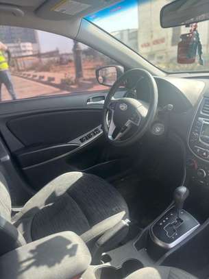 HYUNDAI ACCENT image 6