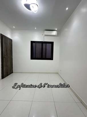 À louer – Appartement F4 neuf aux Mamelles image 9