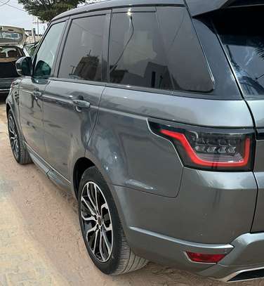 Range Rover sport 2016 image 9