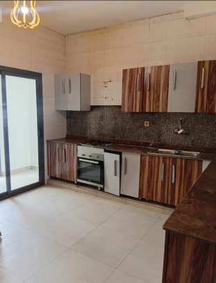 Magnifique appartement a louer a yoff image 3