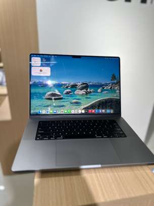 MacBook Pro 2021 16 Pouces - M1 Max | 64GB RAM | 2 Téra image 1