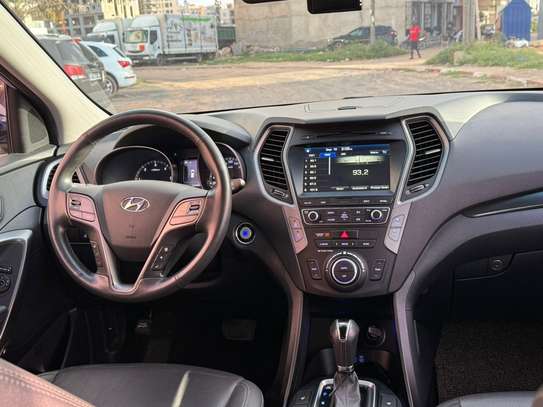 Hyundai SantaFe 2017 image 12