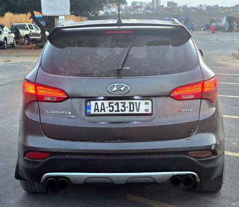 Hyundai Santa Fe image 1