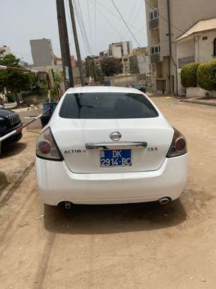 Nissan altima image 10