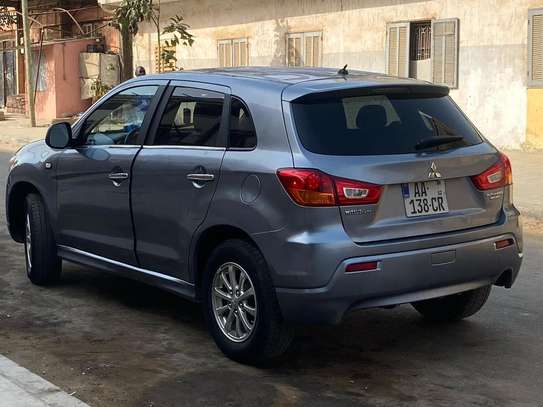 Mitsubishi Rvr image 9