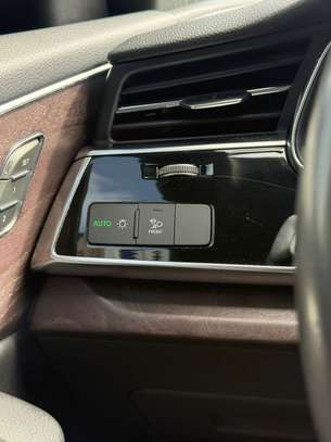 Audi Q8 2019 image 7