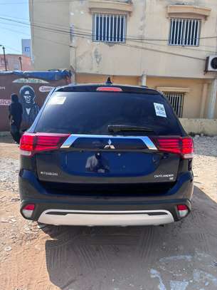 MITSUBISHI OUTLANDER 2019, 7 places image 7