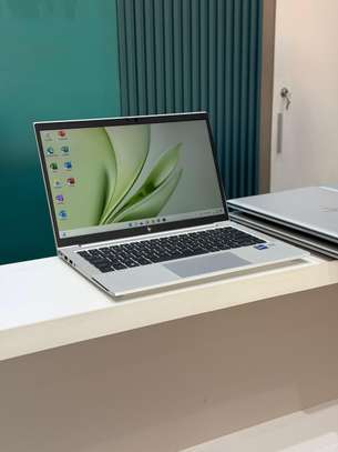 HP EliteBook 830 G8 * 11e Gen image 5
