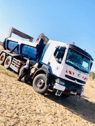 RENAULT KERAX 420 2017 image 2