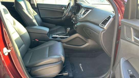 Hyundai Tucson image 8