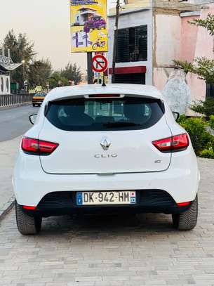 RENAULT CLIO 4 image 10