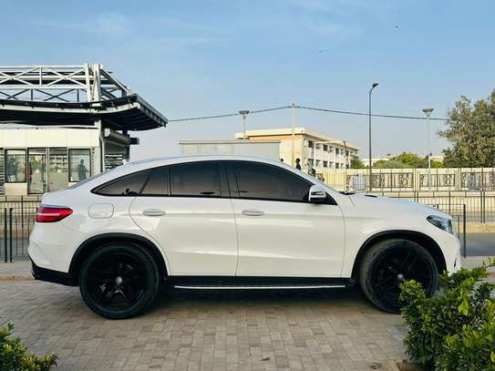 Mercedes GLE image 3