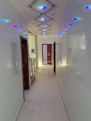 Magnifique villa à Ndiakhirate dans une cité fermé image 5