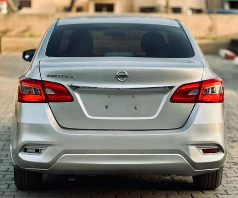 Nissan Sentra 2017 image 5