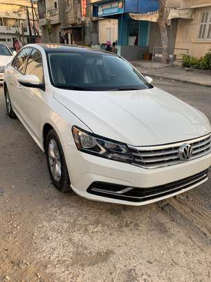 Volkswagen Passat 2018 image 1