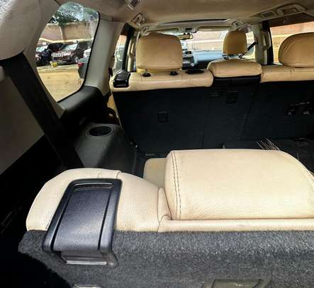 Toyota Prado VX image 14