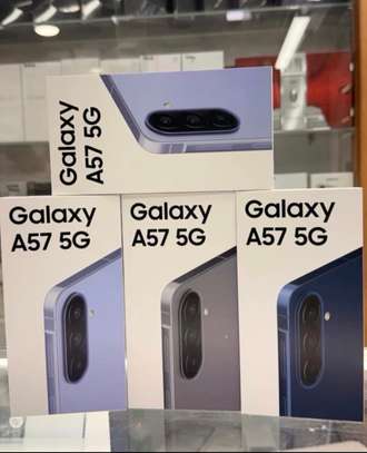Samsung Galaxy A57 5G 5G Violet Blanc Gris Bleu image 2