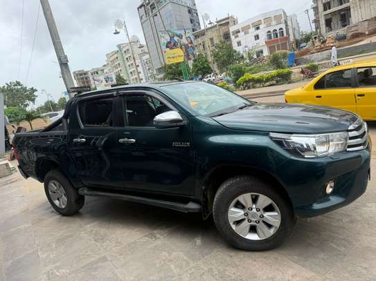 Toyota Hilux 2018 image 3
