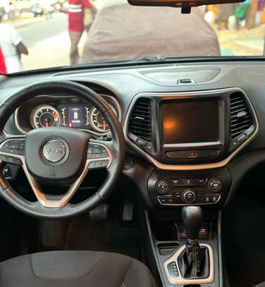 Location: Une TRÈS TRÈS BELLE JEEP CHEROKEE image 9
