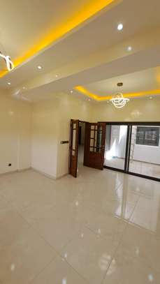 APPARTEMENT F4 A LOUER A NGOR-ALMADIES image 4