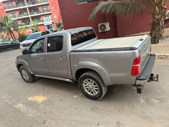 toyota hilux image 12